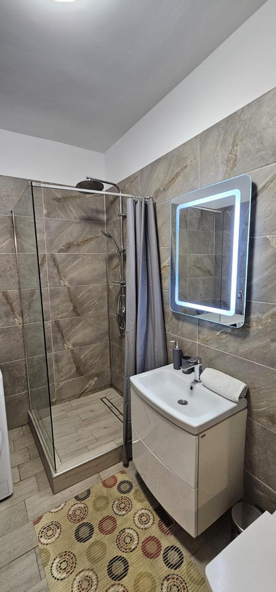 Luxury Suite Alezzi Beach Apartment Piscina Incalzita Sauna Jacuzzi Parking Năvodari Eksteriør bilde