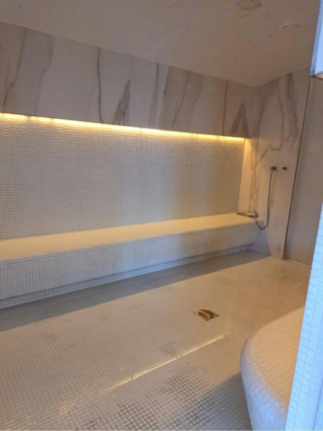 Luxury Suite Alezzi Beach Apartment Piscina Incalzita Sauna Jacuzzi Parking Năvodari Eksteriør bilde