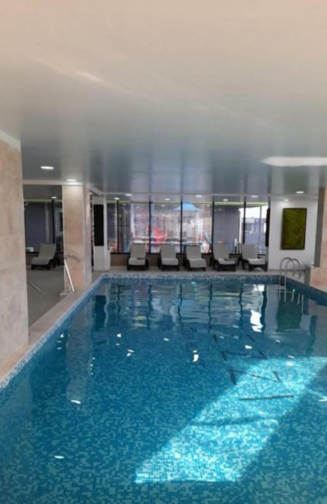 Luxury Suite Alezzi Beach Apartment Piscina Incalzita Sauna Jacuzzi Parking Năvodari Eksteriør bilde